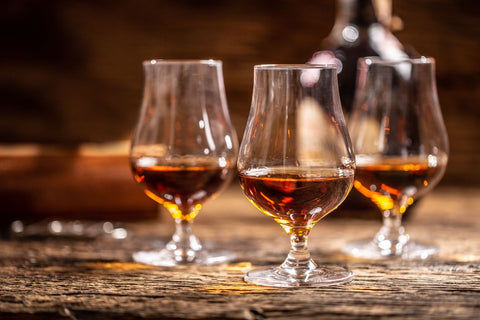 Rum richtig verkosten – so schmeckst du mehr aus jedem Glas