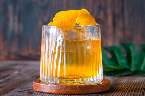 Glas - Old Fashioned mit Rum statt Whiskey