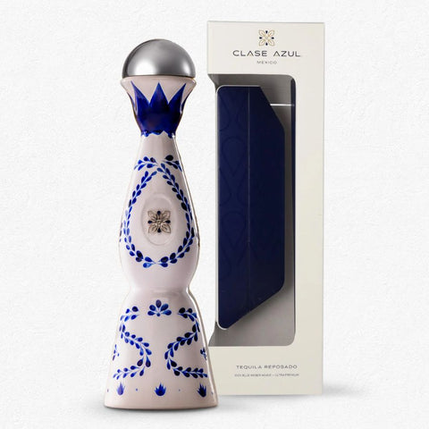 Clase Azul Tequila Reposado 40% 0,7L in handbemaltem weiß-blauen Keramikdekanter